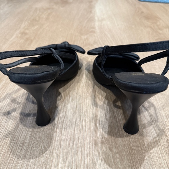 Chase + Chloe Black Pointed Slingback Heels with Bow - Picture 9 of 13